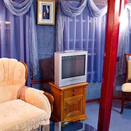 Bogdan Khmelnytskyi Hotel Kiev Eksteriør billede