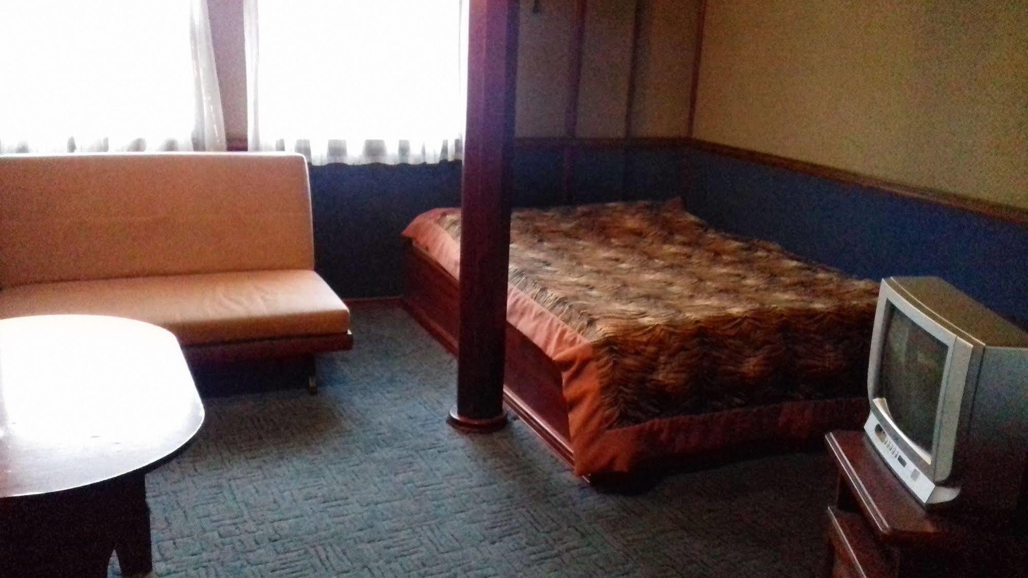 Bogdan Khmelnytskyi Hotel Kiev Eksteriør billede